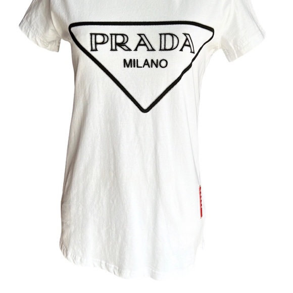 🔺Prada-Milano Woman T-Shirt 🔺 - Picture 3 of 9